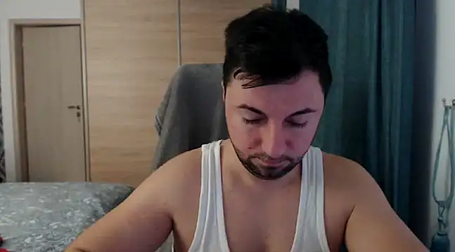 Snapshot of HankMalone chatting on February 4, 4:37 am HankMalone online show from February 4, 4:37 am