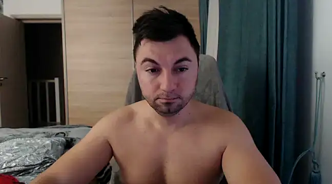 Snapshot of HankMalone chatting on December 15, 4:40 am HankMalone online show from December 15, 4:40 am