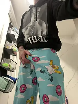 b1gd1ckg1nger86 online show from December 16, 2:27 pm