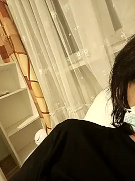 xxmoxxx online show from October 6, 9:30 pm