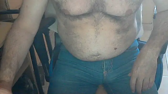 Snapshot of angelgarcia269 chatting on January 3, 6:03 pm angelgarcia269 online show from January 3, 6:03 pm