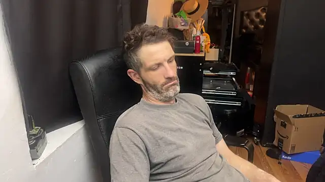 leanjamesdean online show from April 21, 2:04 am