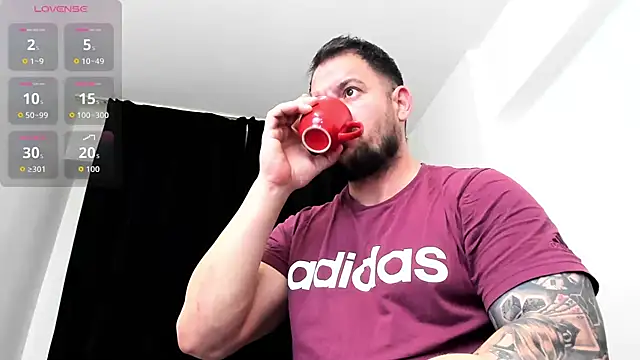 musclemonster31 online show from December 20, 9:00 pm