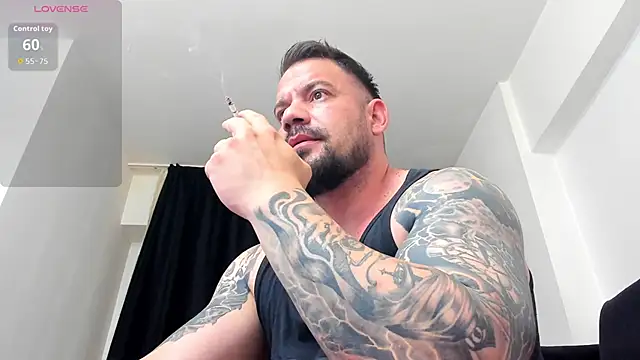 musclemonster31 online show from June 7, 8:49 pm