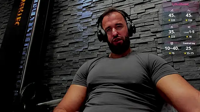Snapshot of David_Big_Daddy chatting on October 12, 3:22 am David Big Daddy online show from October 12, 3:22 am