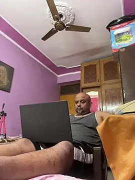 Dick 6inches online show from June 7, 9:16 am