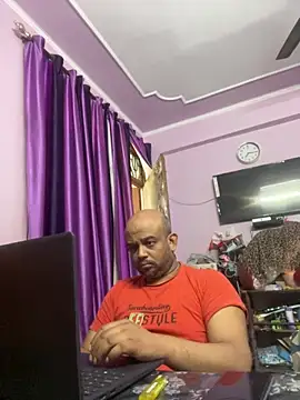 Snapshot of Dick_6inches chatting on October 8, 1:43 am Dick 6inches online show from October 8, 1:43 am