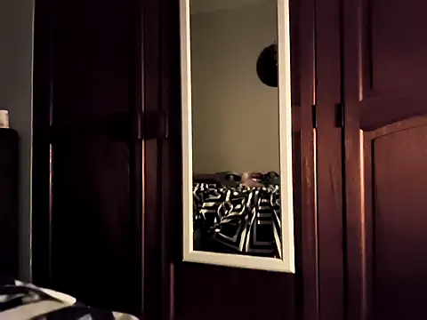 Hungthugl online show from March 9, 6:02 pm