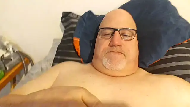 Bigbear0563 online show from March 5, 3:29 pm