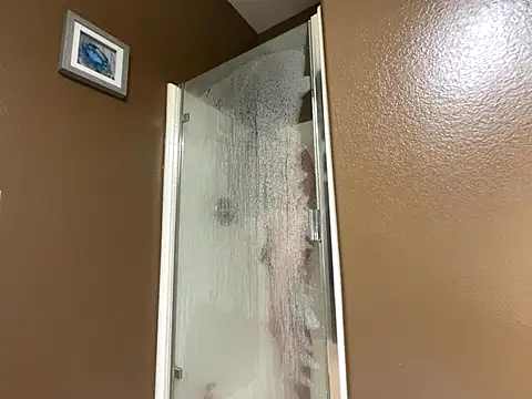 Bwcjoshbanks online show from September 26, 2:09 am