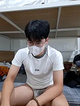 Gwencloudy online show from July 26, 3:36 am
