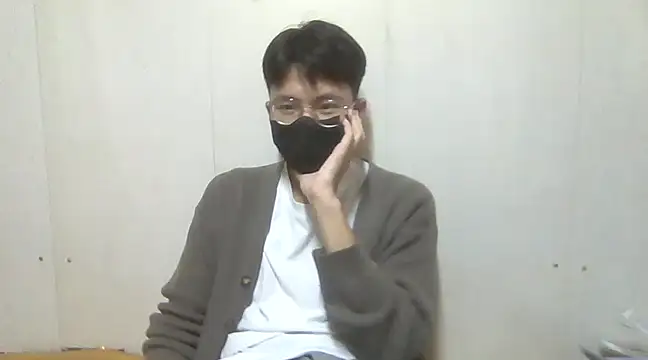 Snapshot of Gwencloudy chatting on January 11, 10:51 am Gwencloudy online show from January 11, 10:51 am