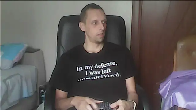 Snapshot of Yrikos1 chatting on September 24, 9:08 am Yrikos1 online show from September 24, 9:08 am