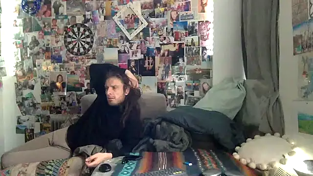 DownstairsSky online show from February 2, 3:28 pm