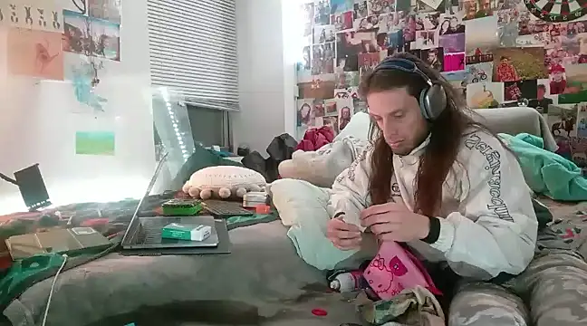 DownstairsSky online show from February 2, 5:21 am