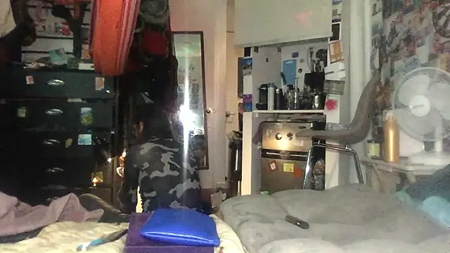 DownstairsSky online show from October 25, 4:03 am