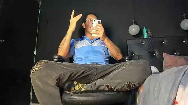 FuckHardlove online show from June 14, 6:48 am