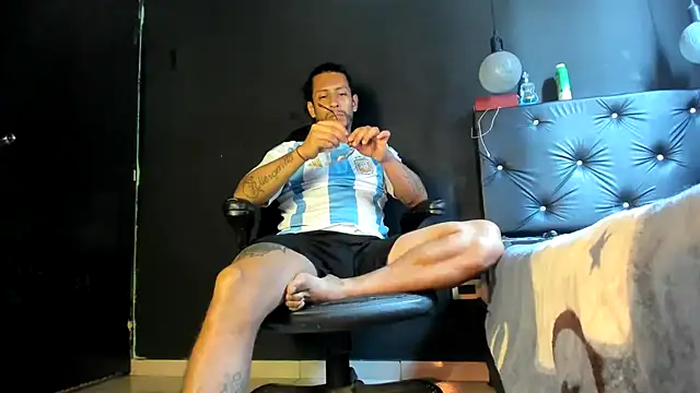 FuckHardlove online show from July 29, 6:29 pm
