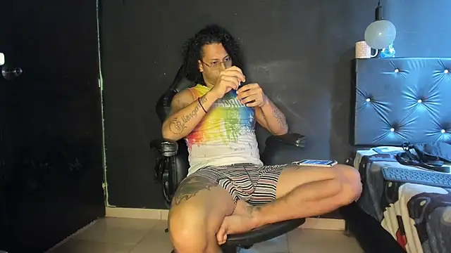 FuckHardlove online show from July 18, 4:45 pm