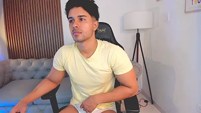 Snapshot of liam_collins21 chatting on October 16, 12:02 pm liam collins21 online show from October 16, 12:02 pm