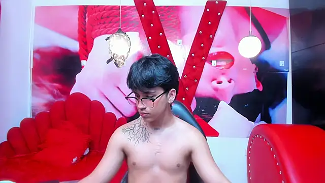 Snapshot of alex_477 chatting on October 1, 12:42 pm alex 477 online show from October 1, 12:42 pm