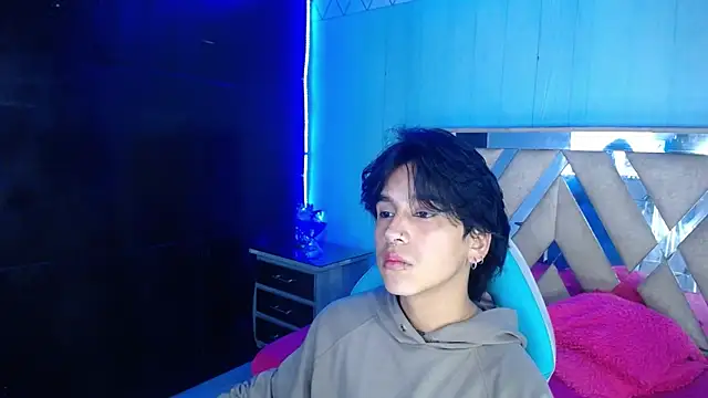 alex 477 online show from January 19, 11:45 am