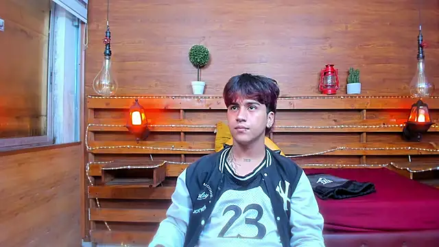 Snapshot of alex_477 chatting on September 26, 12:14 pm alex 477 online show from September 26, 12:14 pm