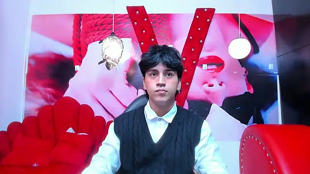 Snapshot of alex_477 chatting on October 11, 12:20 pm alex 477 online show from October 11, 12:20 pm