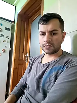 hornny1995 online show from December 8, 12:30 pm