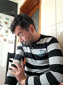 hornny1995 online show from February 13, 7:36 am