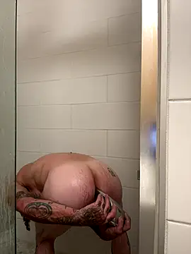 Crackkers online show from December 2, 5:54 am