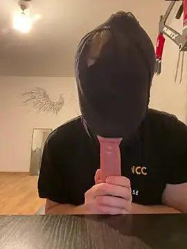 Nuarim online show from April 3, 8:05 pm