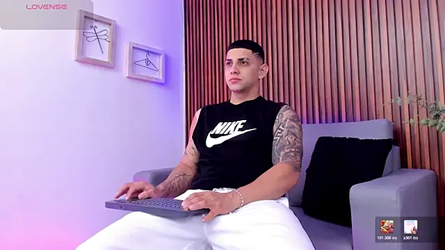 Alex cute77 online show from April 11, 11:58 am