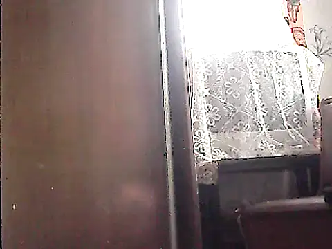 Snapshot of oksana722 chatting on February 1, 9:43 am oksana722 online show from February 1, 9:43 am