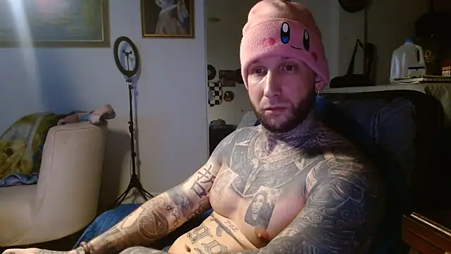 Snapshot of bobbybacala91 chatting on October 23, 9:24 am bobbybacala91 online show from October 23, 9:24 am