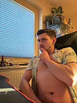 Shaiiboy online show from March 2, 7:15 am