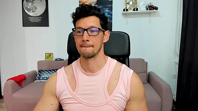 BrutusK08 online show from April 20, 7:22 am