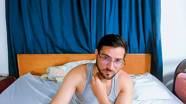  Araboys  online show from December 5, 9:16 am