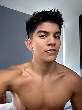 santiago 01 online show from November 14, 8:10 pm