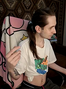 Nikki Sandy online show from February 15, 8:11 am