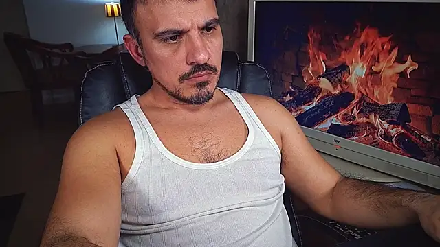 officeman7 online show from February 4, 6:38 pm