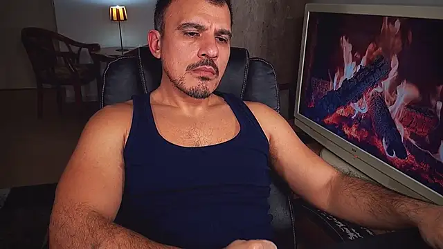 officeman7 online show from December 16, 5:11 pm