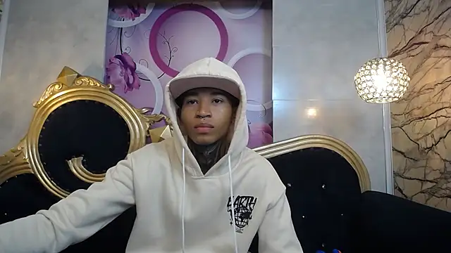 Snapshot of sexy_blacks_ chatting on December 20, 11:21 am sexy blacks online show from December 20, 11:21 am