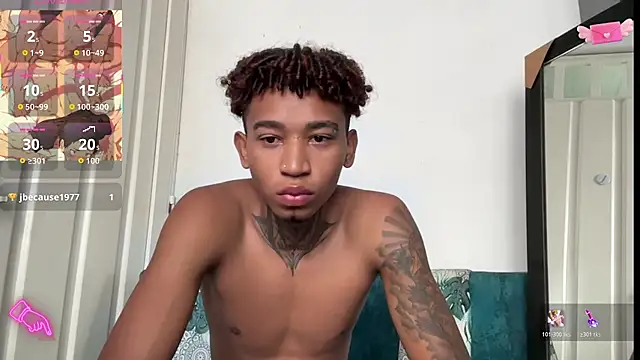 Snapshot of sexy_blacks_ chatting on October 18, 12:32 pm sexy blacks online show from October 18, 12:32 pm