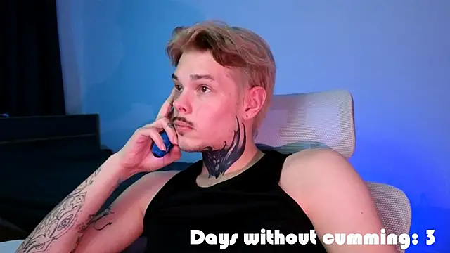 DENIS HERE online show from April 22, 11:31 pm