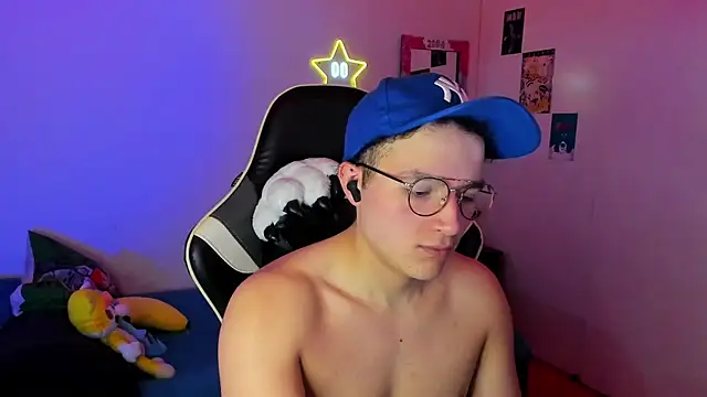 Snapshot of AustinSummerr chatting on January 21, 1:28 pm AustinSummerr online show from January 21, 1:28 pm