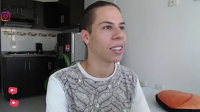 Snapshot of grey___27 chatting on January 21, 9:25 pm grey 27 online show from January 21, 9:25 pm