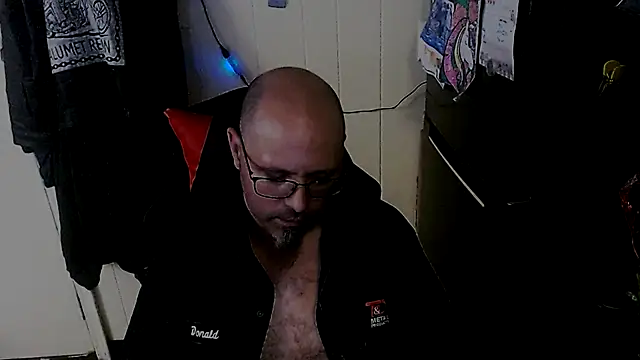 Snapshot of KrazyLegz chatting on October 10, 10:34 pm KrazyLegz online show from October 10, 10:34 pm