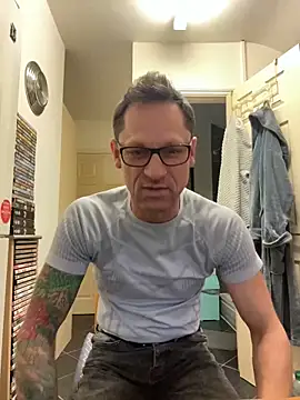 Yourhotboy 42 online show from February 8, 3:53 pm