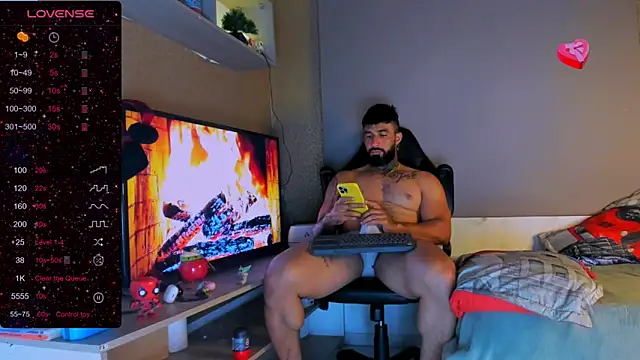 Snapshot of naugthy_dominant chatting on December 28, 6:06 am naugthy dominant online show from December 28, 6:06 am